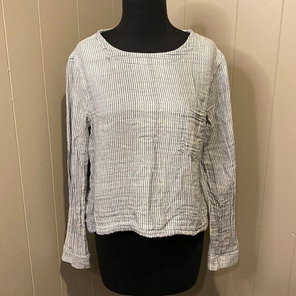 cloth & stone Tops - cloth & stone medium tunic stripe Distressed. Plaid lining Back half button down